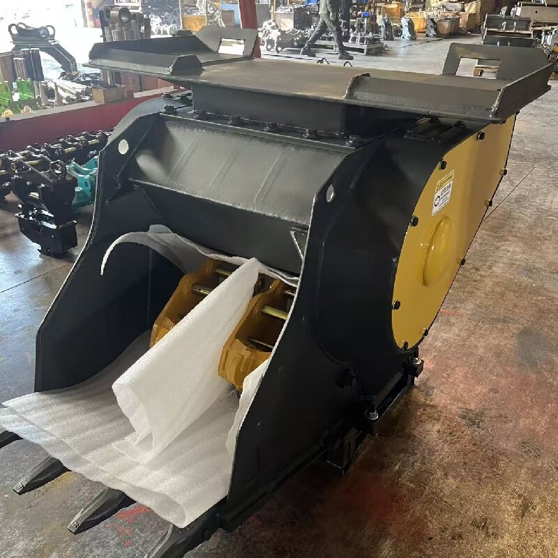 Heavy Equipment Attachments - Excavator Crusher Bucket Hydraulic Concrete Rock